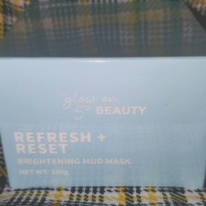 Brightening mud mask